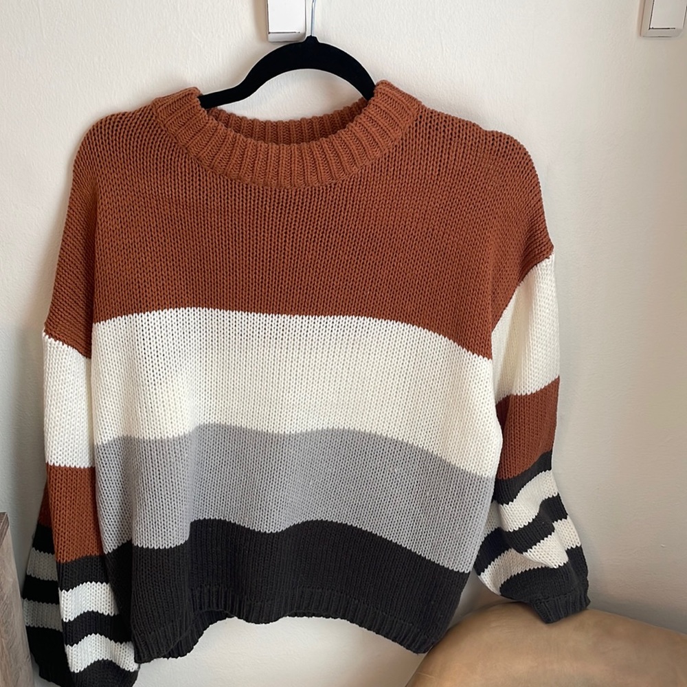 Womens sweater size M/L